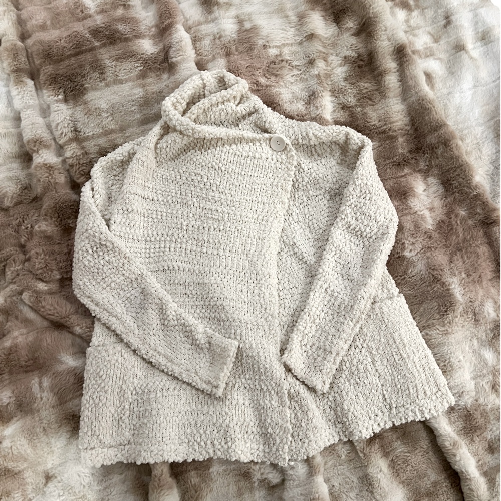 Bobeau Boucle Popcorn Draped Button Cardigan - Picture 6 of 9